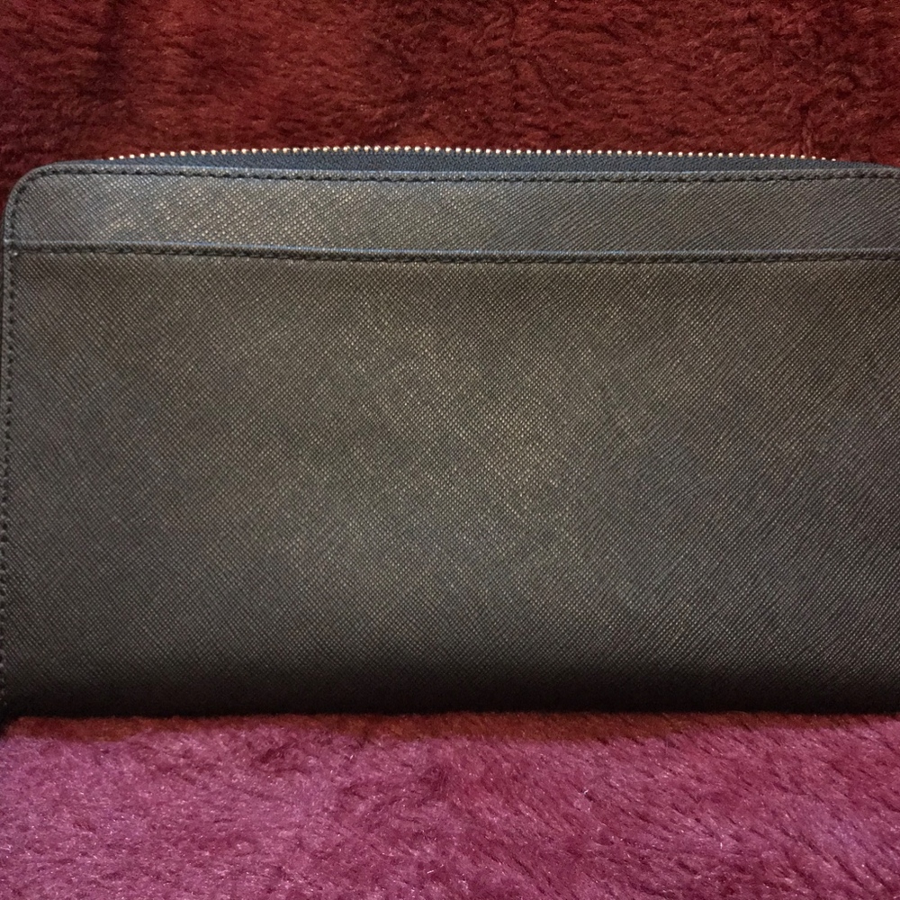 Kate Spade Wallet - Picture 4 of 8